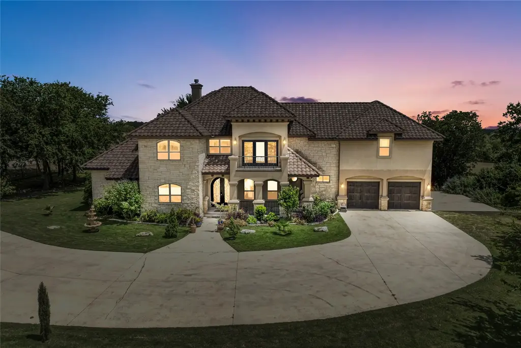 104 Spring Valley Street, Hutto