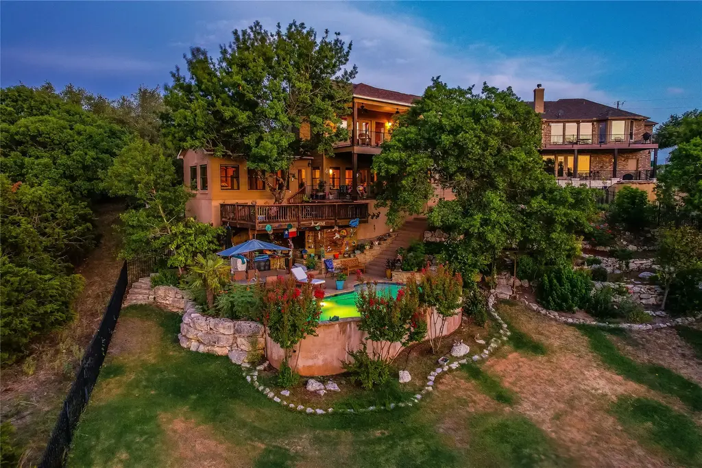 21010 N Ridge Street, Lago Vista