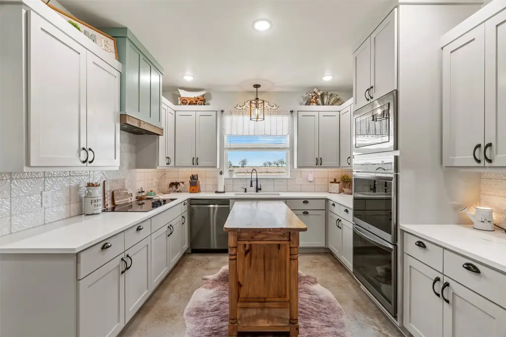 1024 Apache Trail, Rockdale