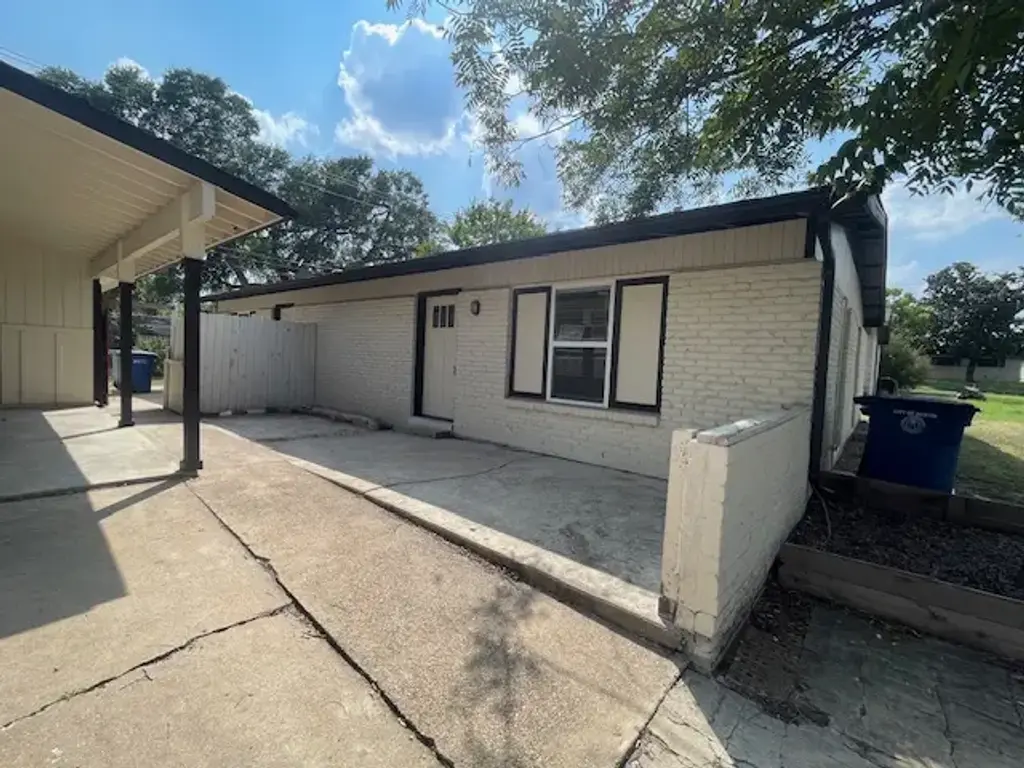 1403 Braes Ridge Drive B, Austin