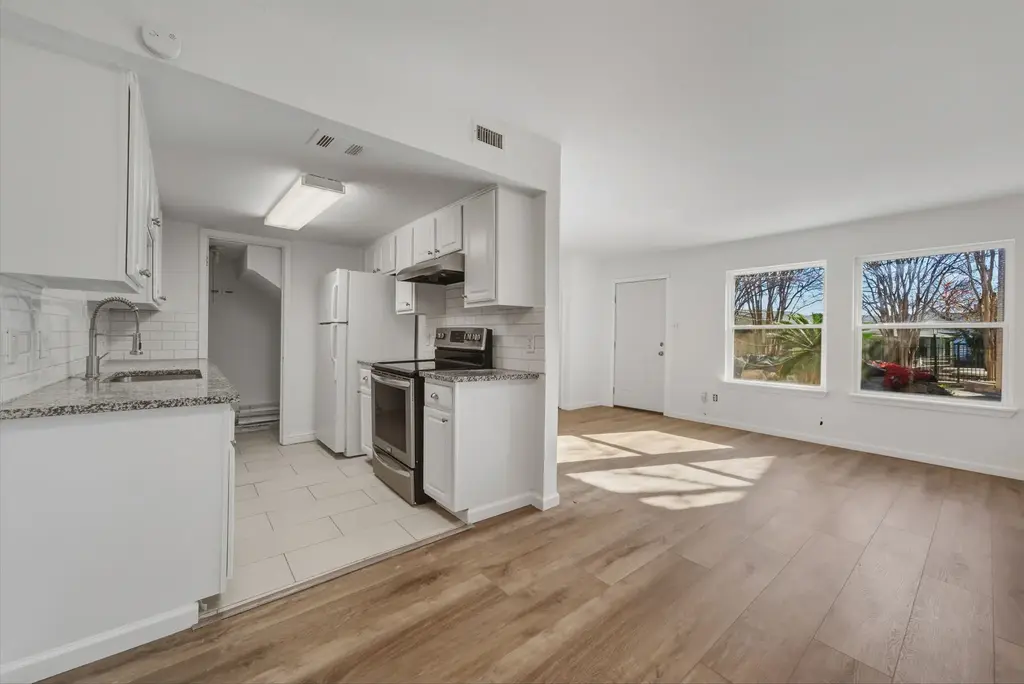 2124 Burton Drive 125, Austin