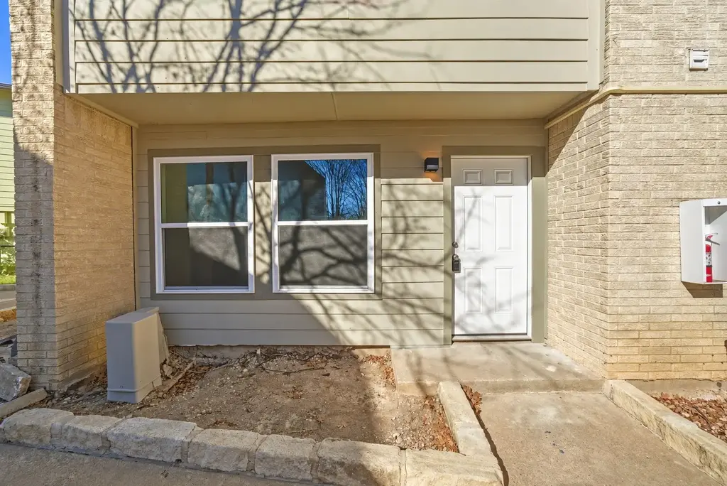 2124 Burton Drive 125, Austin