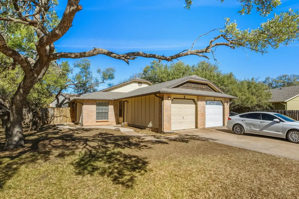 8904 Pineridge Drive B, Austin