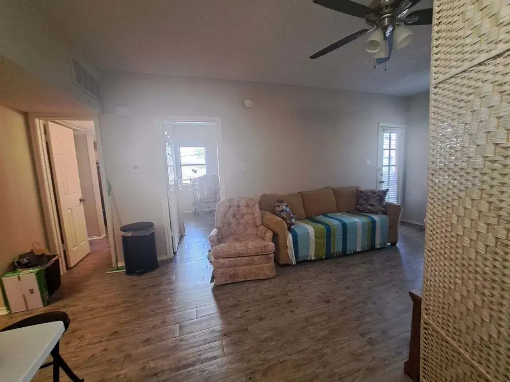 706 W 22nd Street 203, Austin