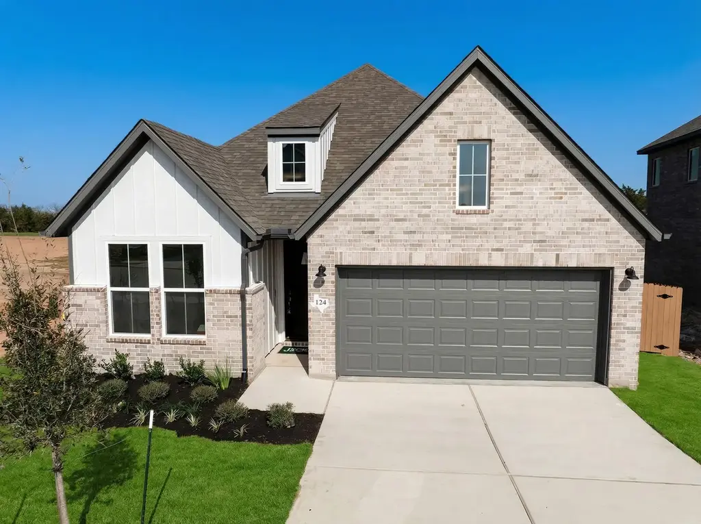 124 Silverbell Lane, Bastrop