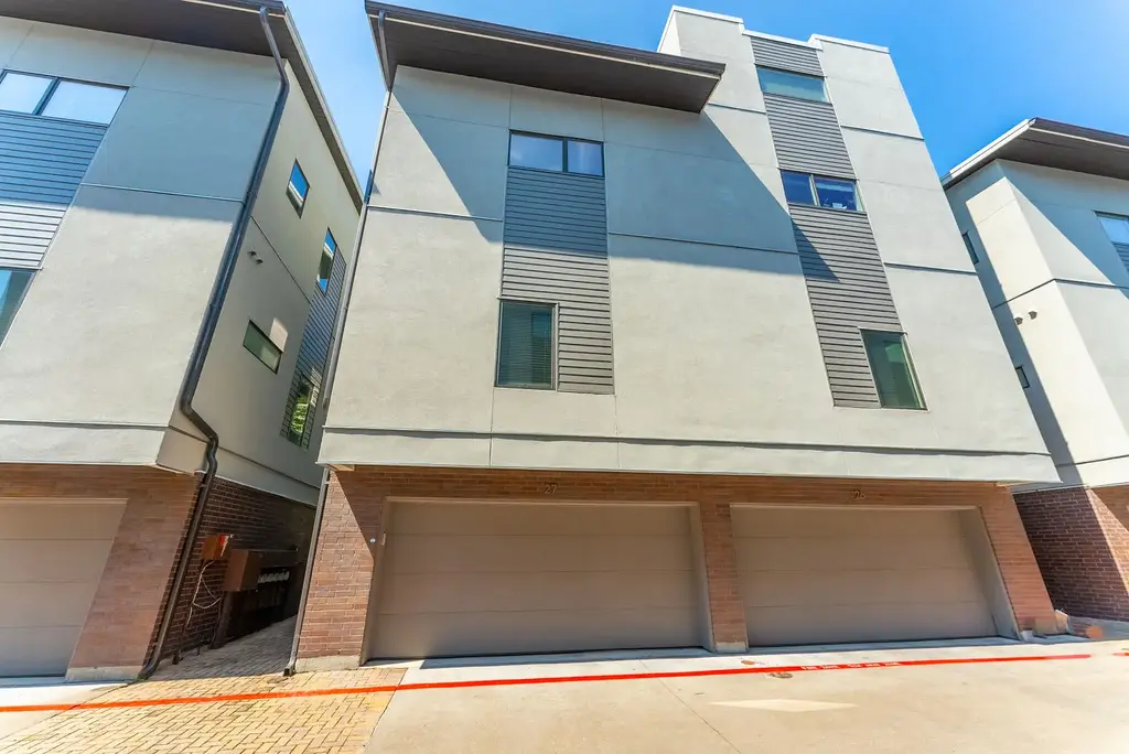 1702 S Lamar Boulevard 27, Austin