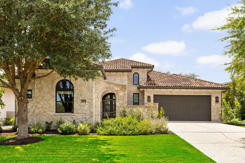 8217 Carranzo Drive, Austin