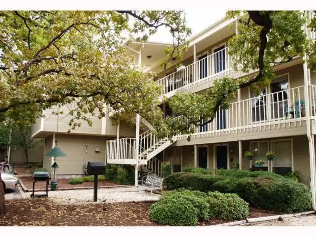 202 E 45th Street 306, Austin