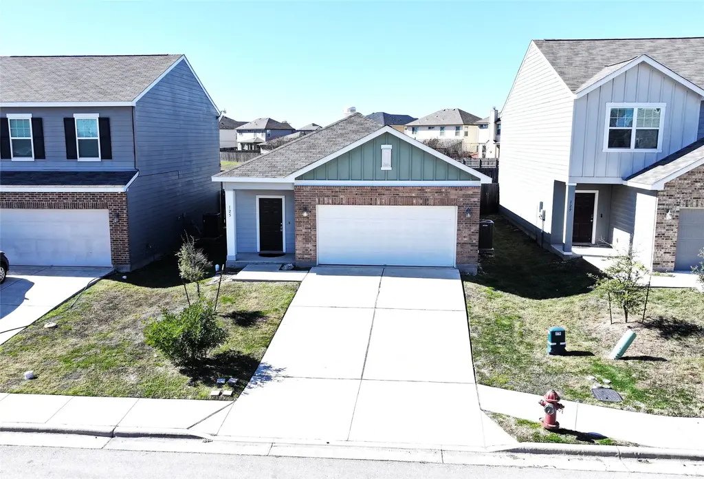125 Woodpecker Run, Jarrell