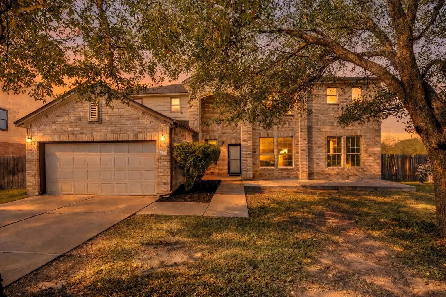 Photo of Listing #3095556