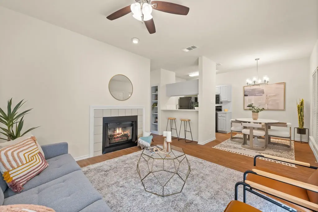 914 W 26th Street 202, Austin