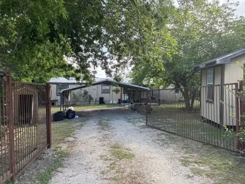 408 Greenfield Road, Kyle