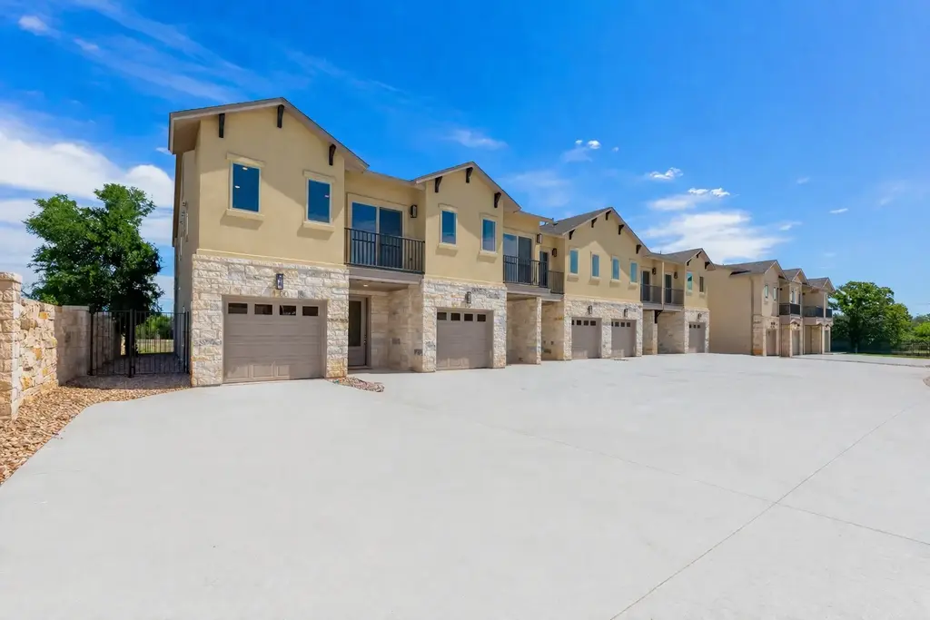 104 Tesla Circle, Round Rock