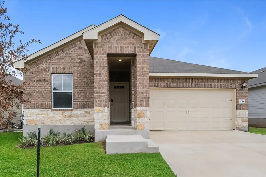 1014 Round Bale Road, Hutto