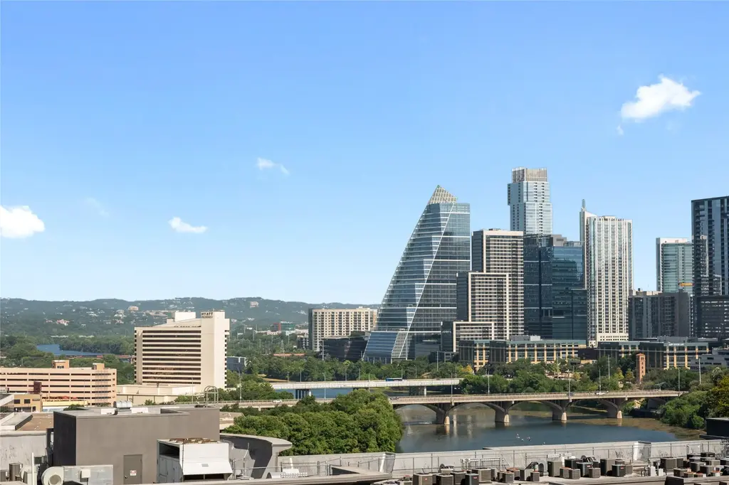 44 East Avenue 1404, Austin