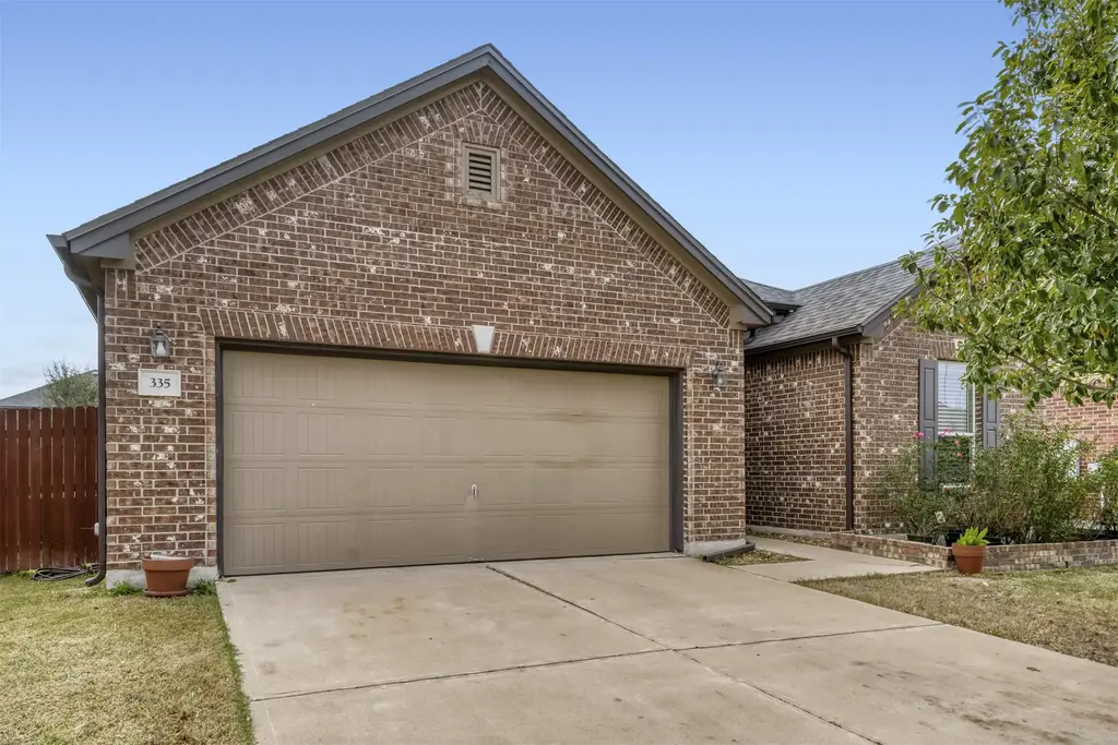 335 Alamosa Drive, Georgetown