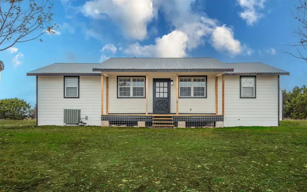 340 Frazier Lane, Burnet