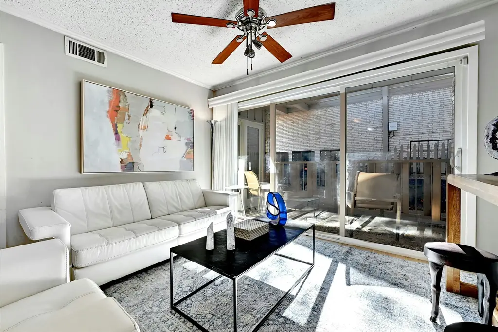 1304 Summit Street 101, Austin