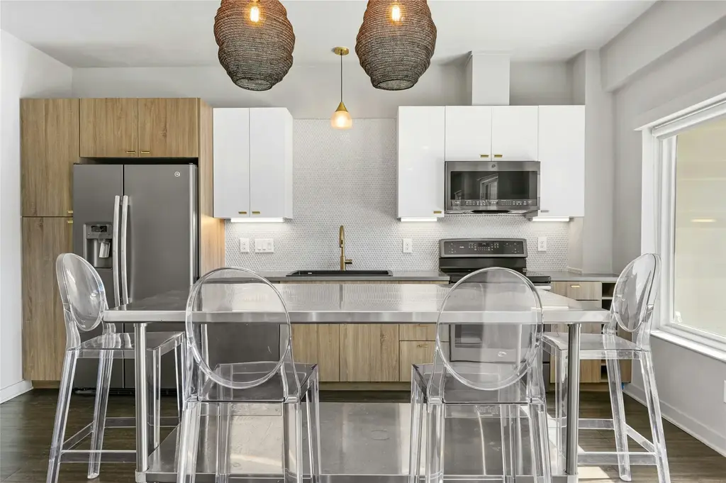 4361 S Congress Avenue 129, Austin