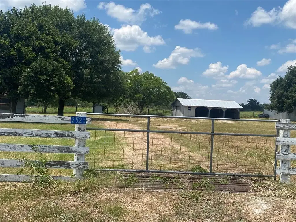 2525 159 Highway, La Grange