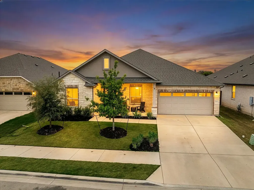 2021 Gold Dust Trail, Leander