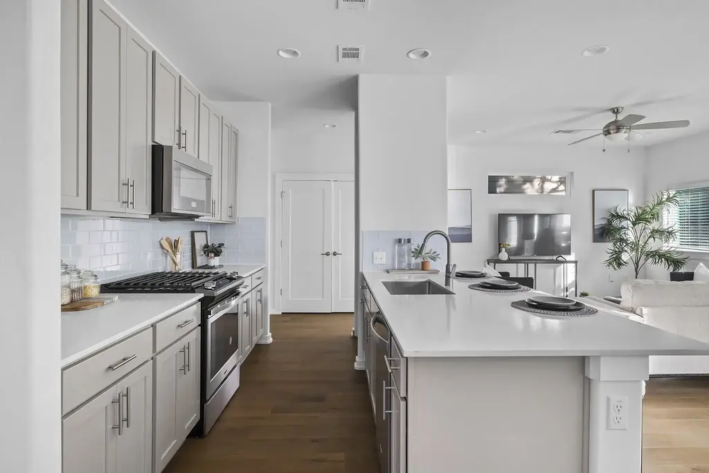 6800 Menchaca Road 22, Austin