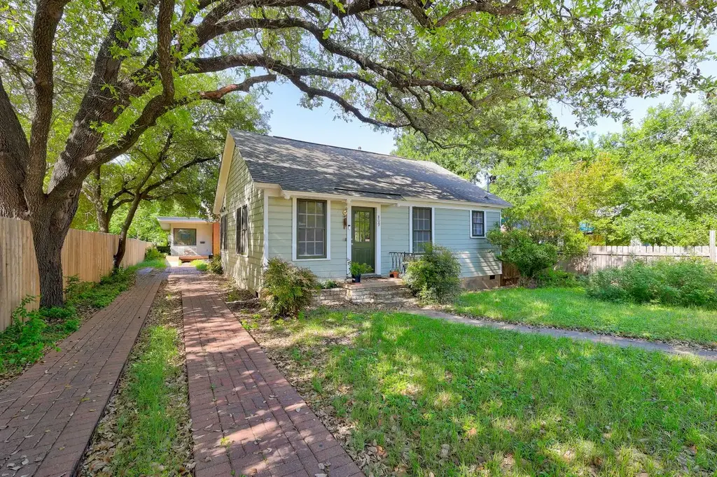 809 E 44th Street, Austin