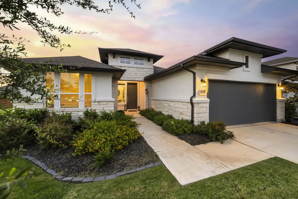 1125 Herman Jonas, New Braunfels