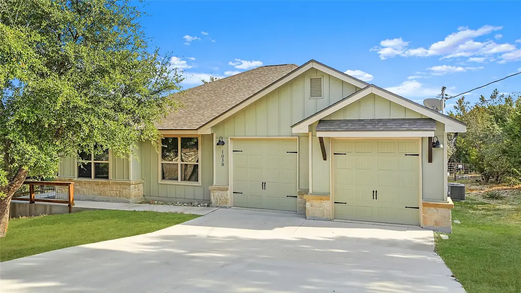 1039 Primrose Path, Canyon Lake