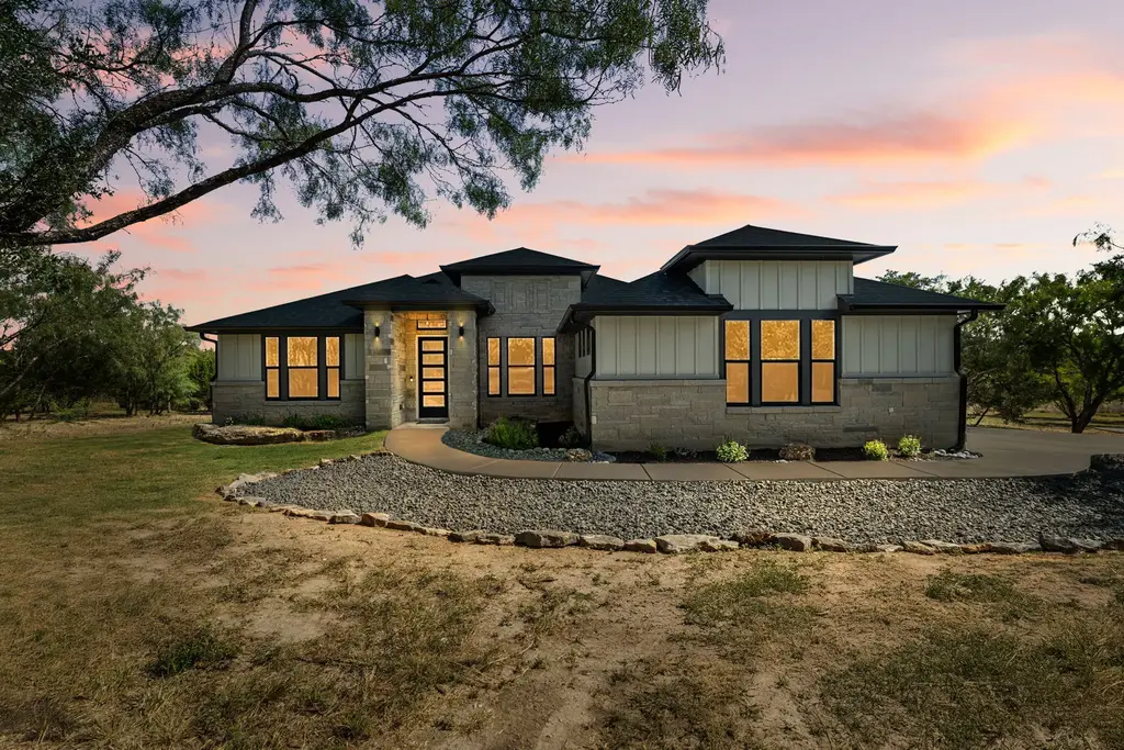 103 Westcreek Drive, Bertram