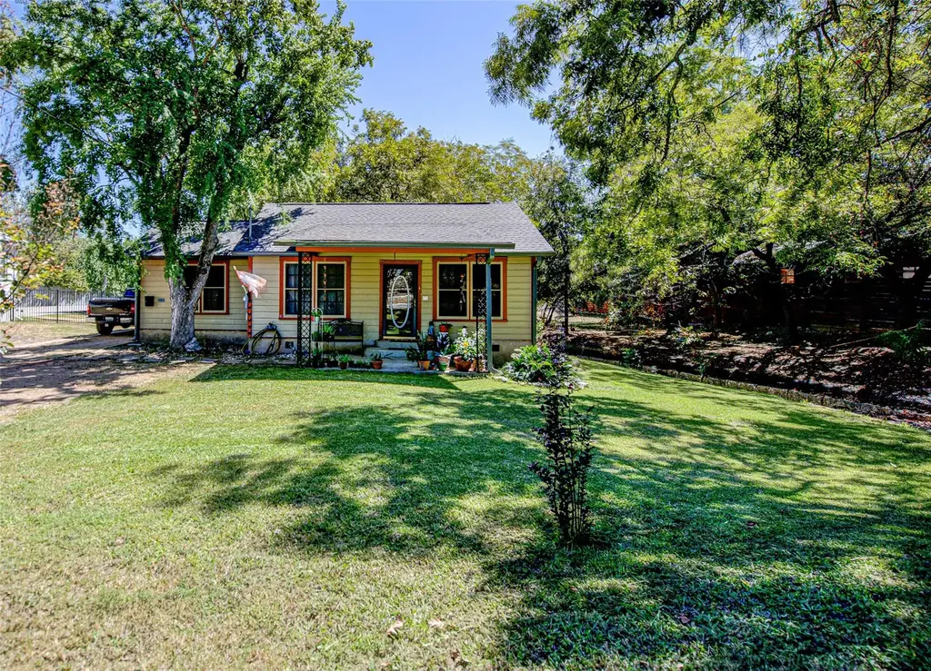 3205 Menchaca Road, Austin