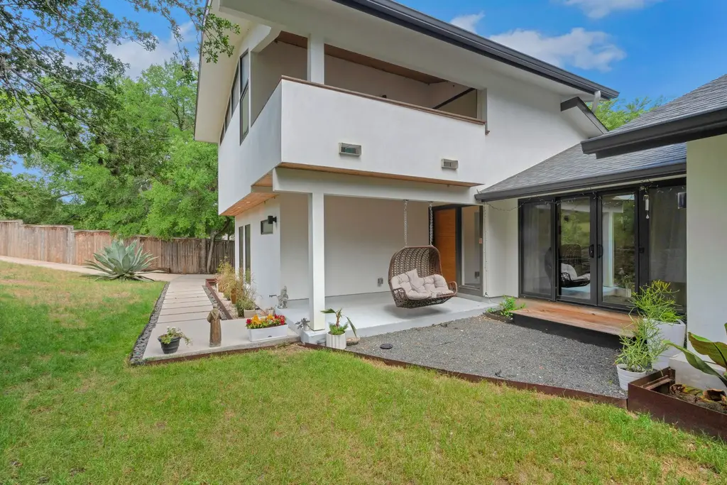 2502 Side Cove, Austin