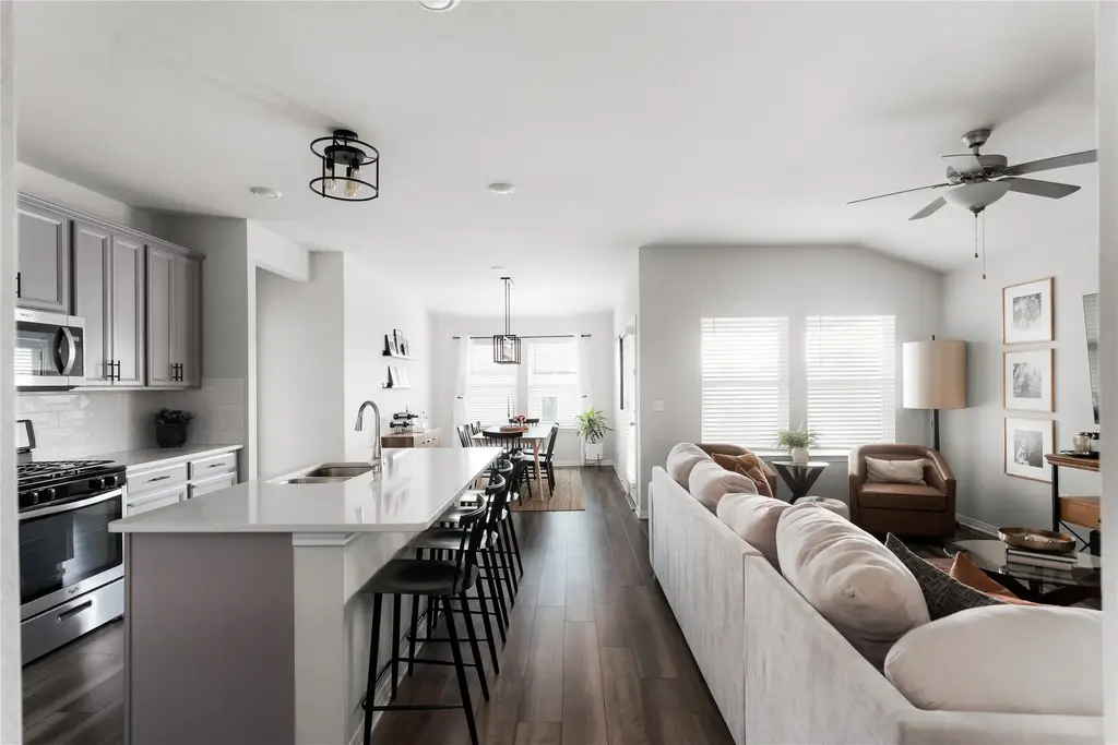 6511 Rounded Pebble Lane, Buda