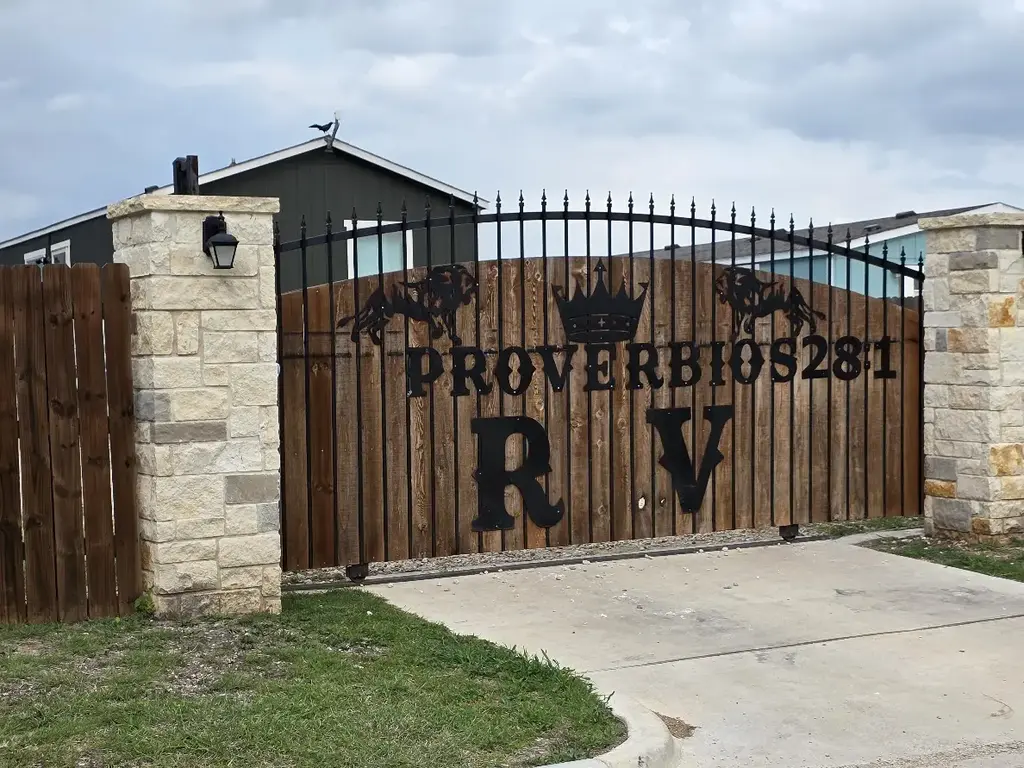 1100 Rustler Pass, Kyle