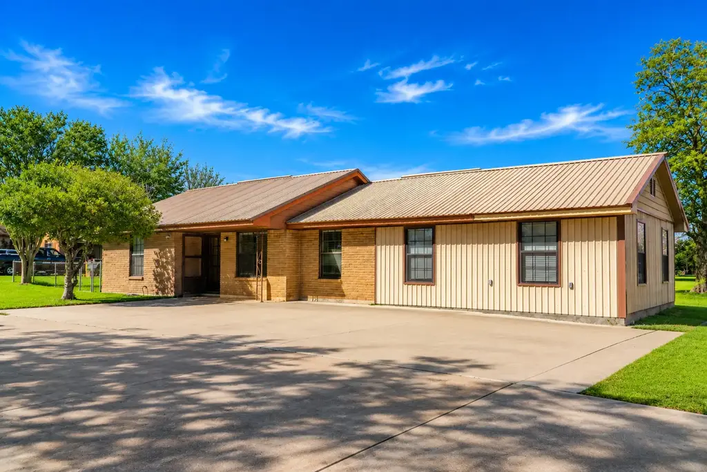 4959 Us Hwy 90, Alleyton