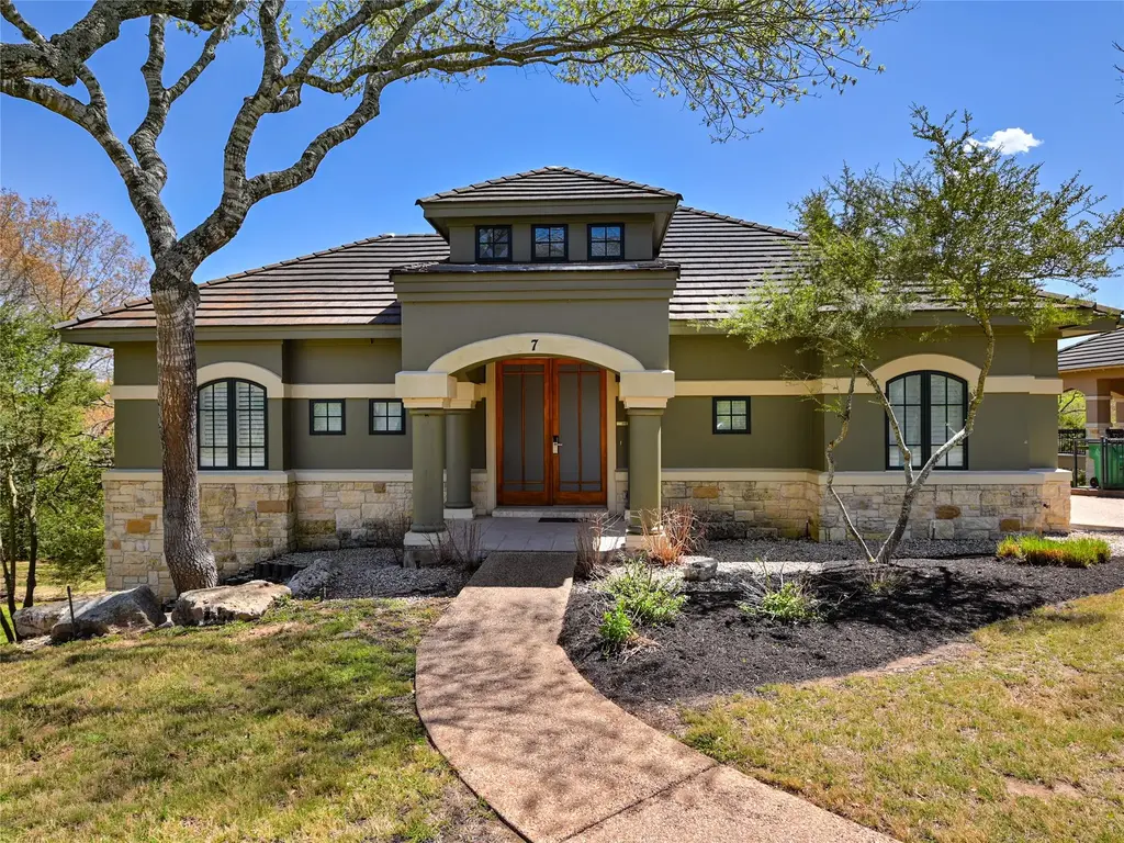 8212 Barton Club Drive 11-5, Austin