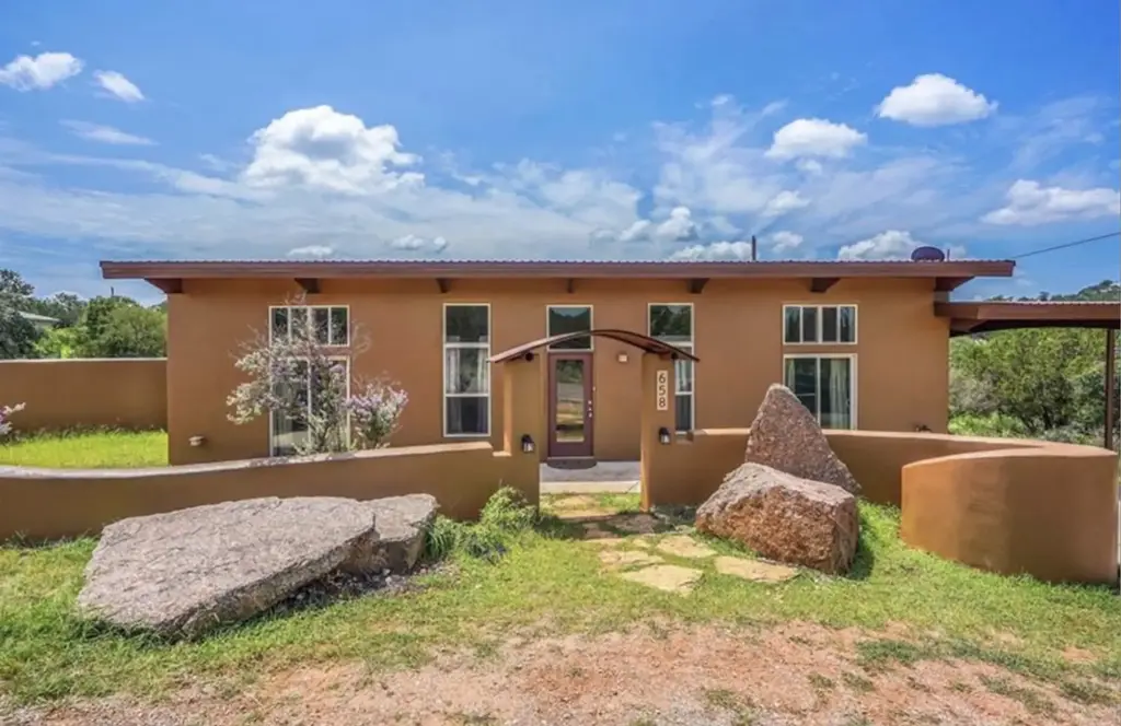 658 Maple Lane, Cottonwood Shores