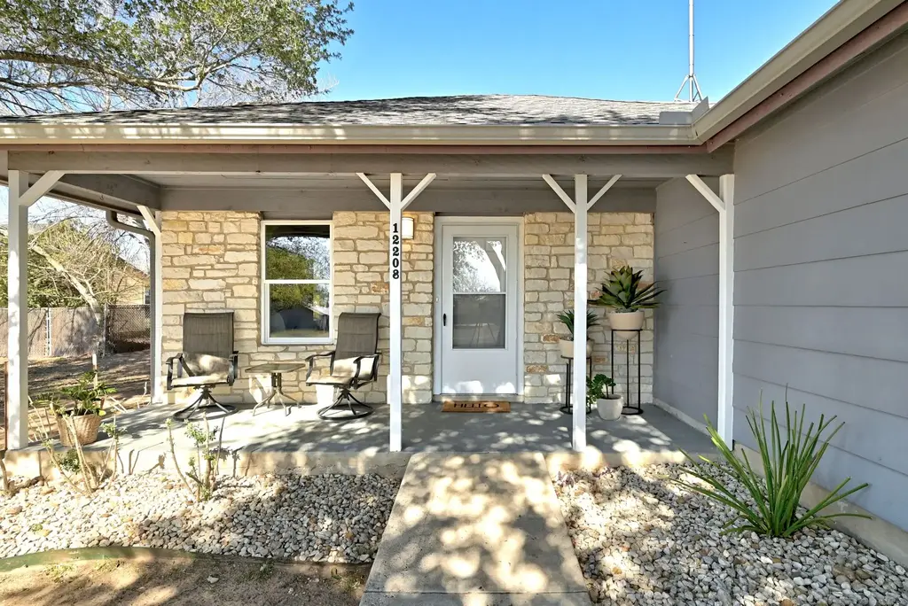 12208 Mustang Drive, Buda
