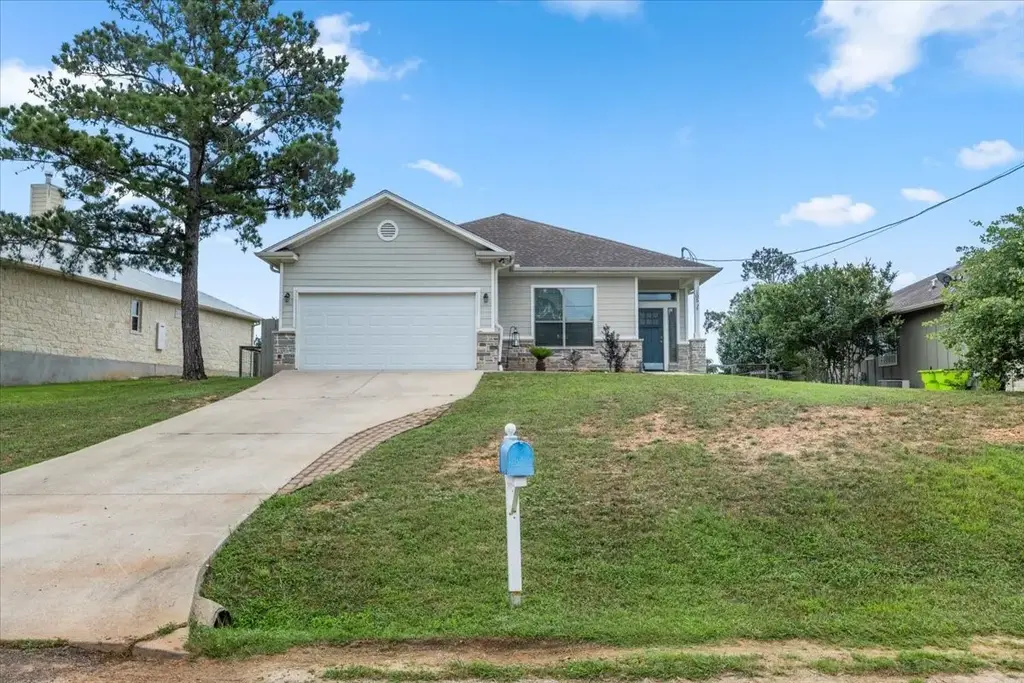 105 Keo Keo Court, Bastrop