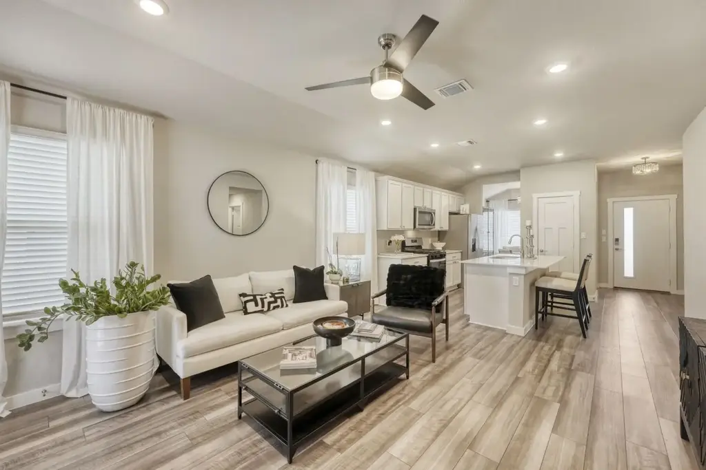 200 Coda Crossing, Georgetown