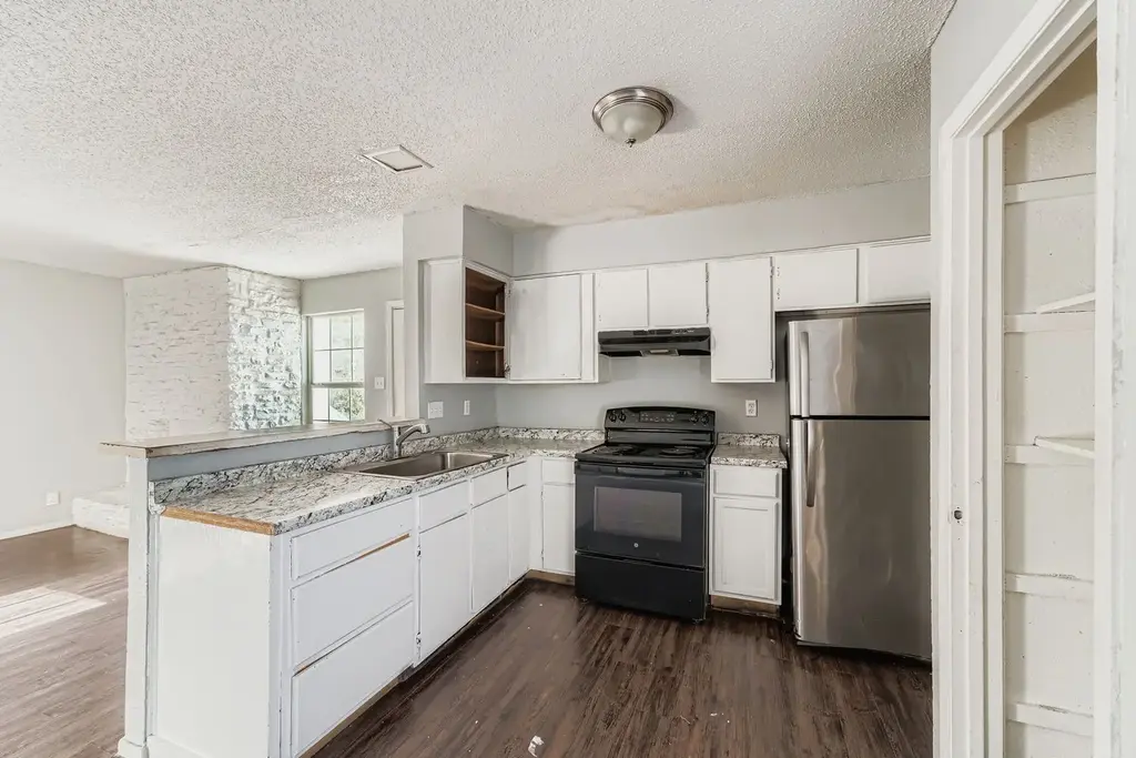 10100 Brownie Drive B, Austin