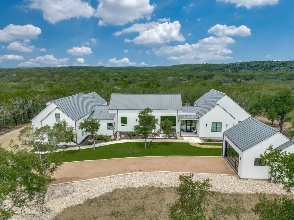 1958 Paradise Pkwy, Canyon Lake