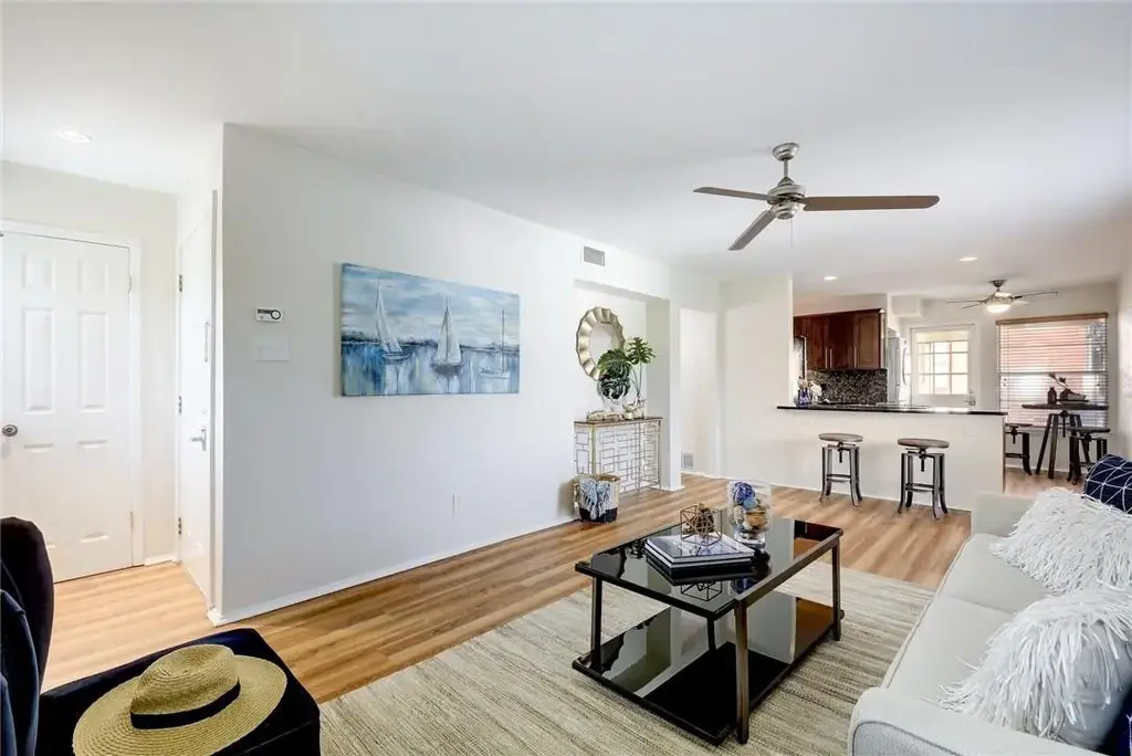 901 E Oltorf Street 201, Austin