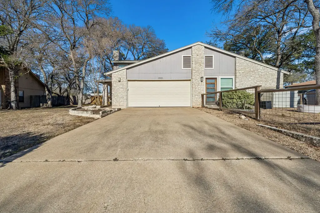 1500 Aquifer Cove B, Austin