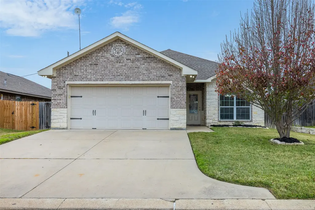 1006 Meadow Wood, Caldwell