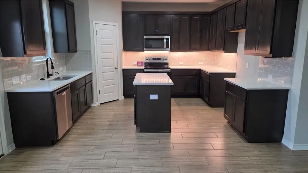 232 Syrah Court, Leander