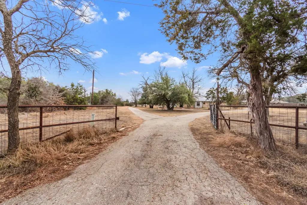 501 County Road 176 Road, Georgetown