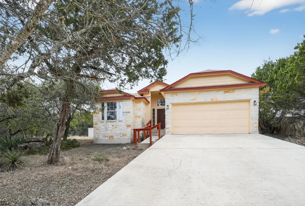 11 El Camino Real, Wimberley