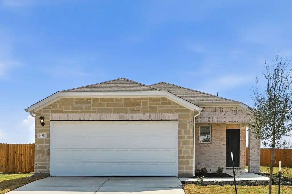 14325 Axel Johanson Drive, Del Valle