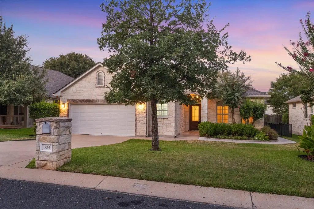 304 Brazos Drive, Georgetown